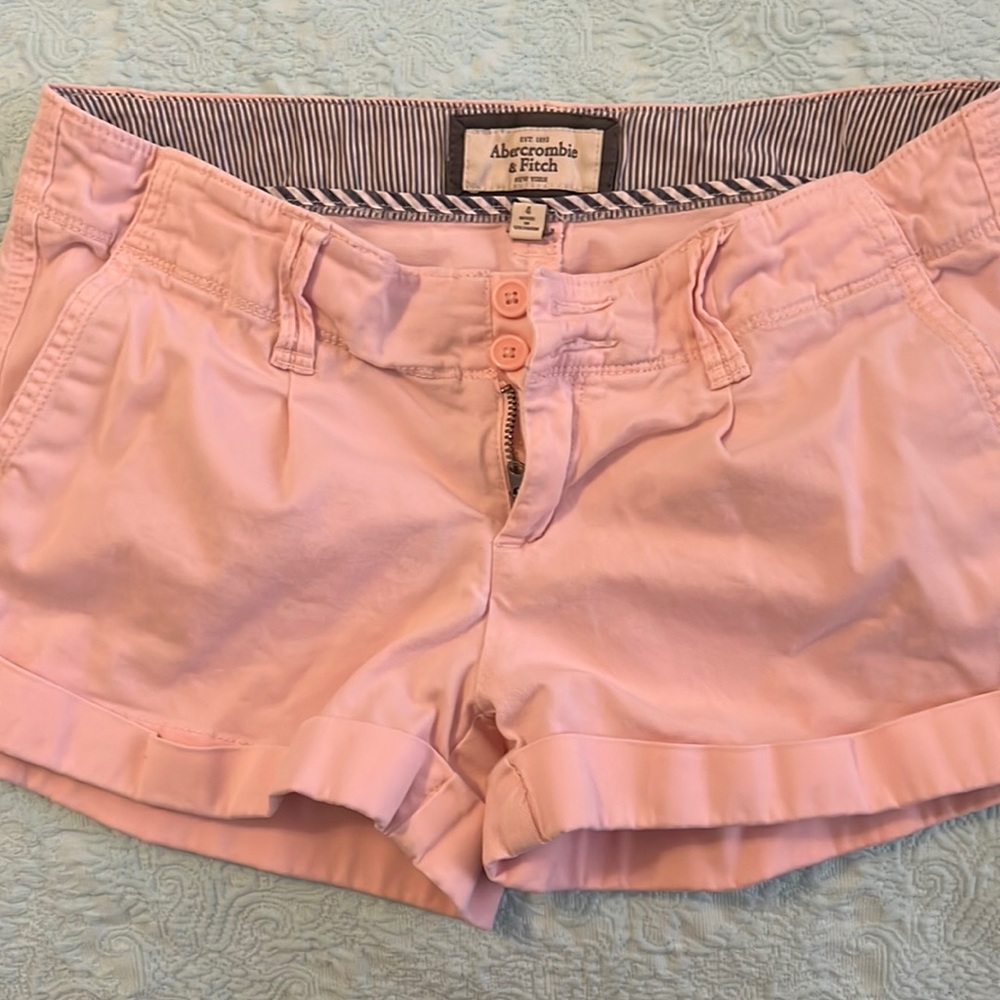 Used A&F pink shorts